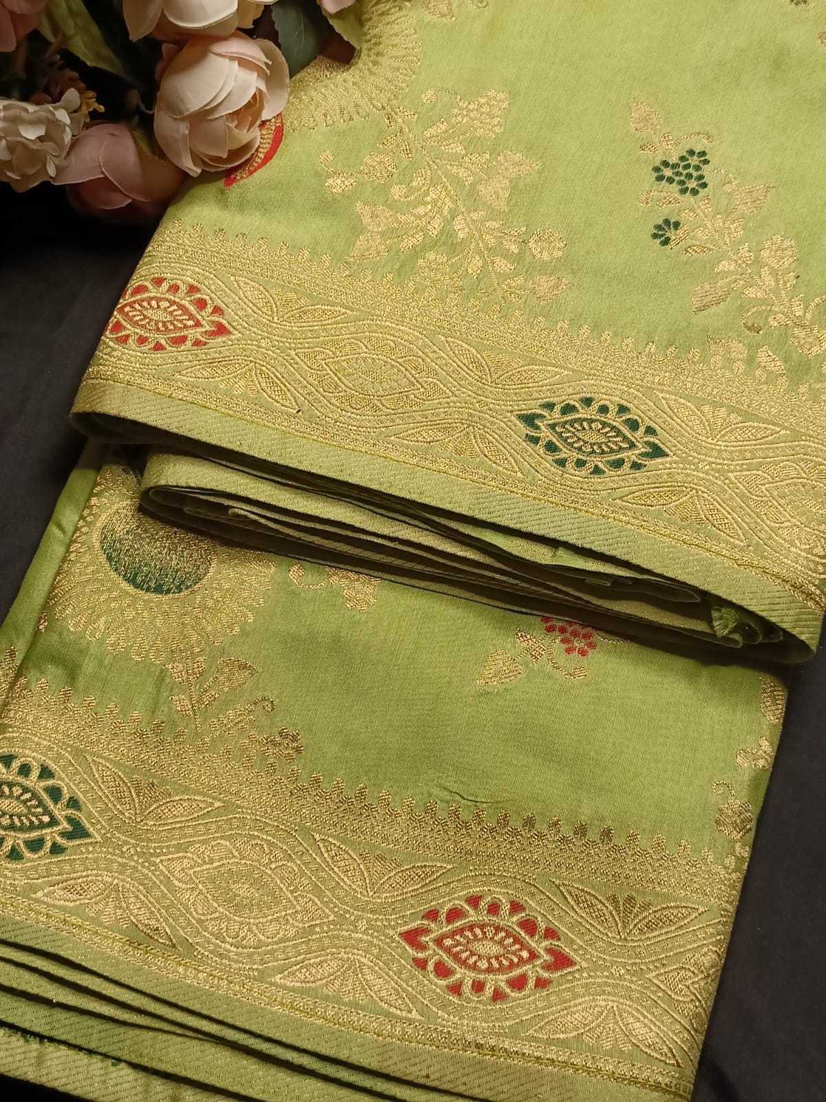 LIGHT GREEN FLORAL JAAL BANARASI VISCOSE SAREE