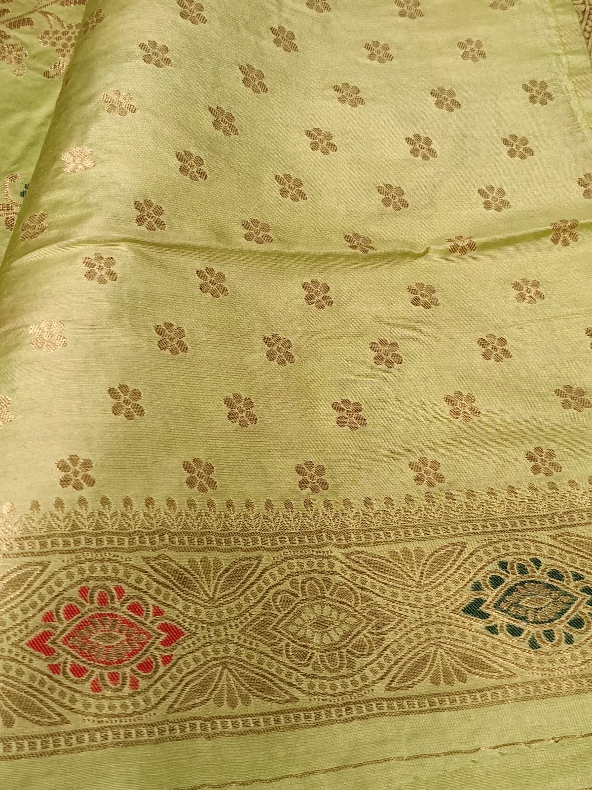 LIGHT GREEN FLORAL JAAL BANARASI VISCOSE SAREE