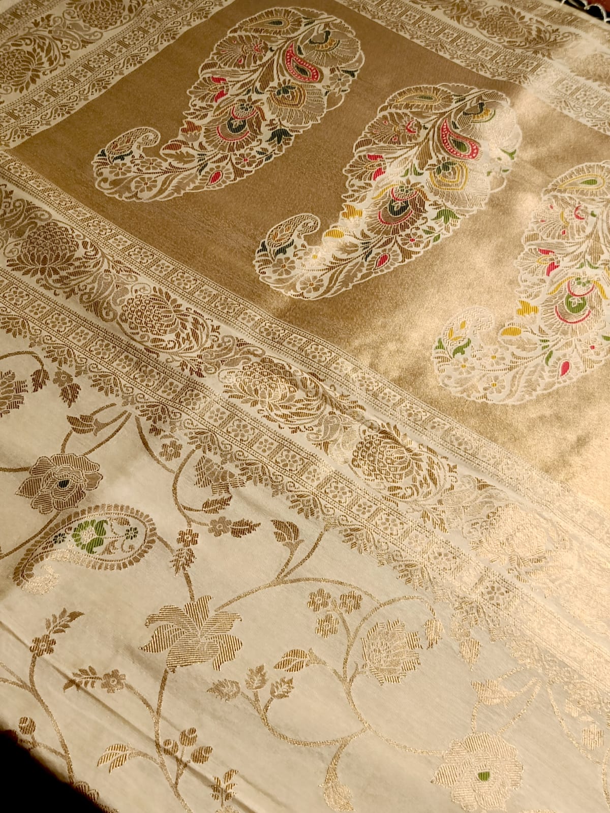 OFF WHITE FLORAL JAAL MEENA BANARASI VISCOSE SAREE