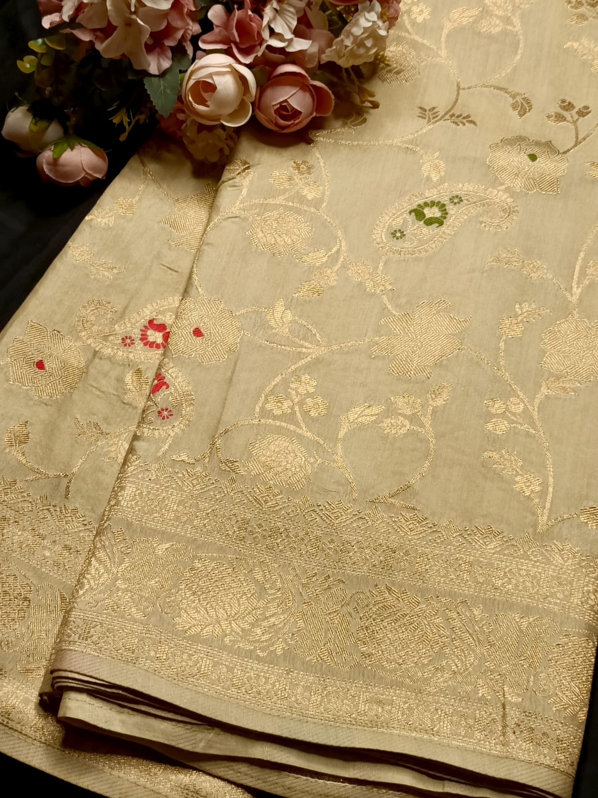 OFF WHITE FLORAL JAAL MEENA BANARASI VISCOSE SAREE