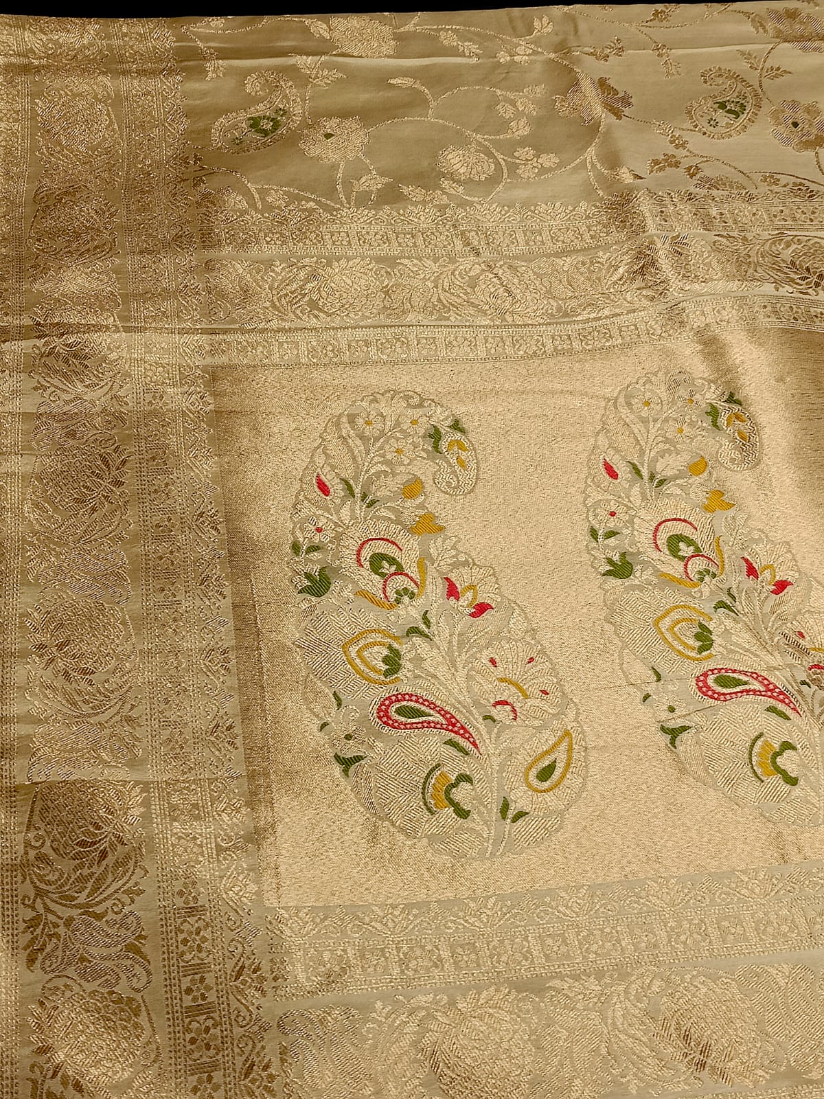 OFF WHITE FLORAL JAAL MEENA BANARASI VISCOSE SAREE
