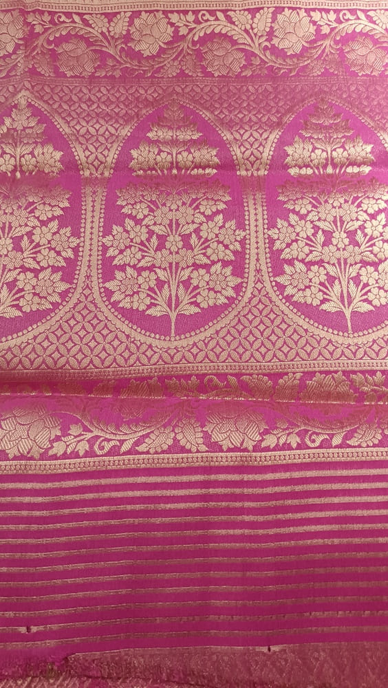 MAGENTA MANGO LEAF BUTTA BUTI BANARASI GEORGETTE SAREE