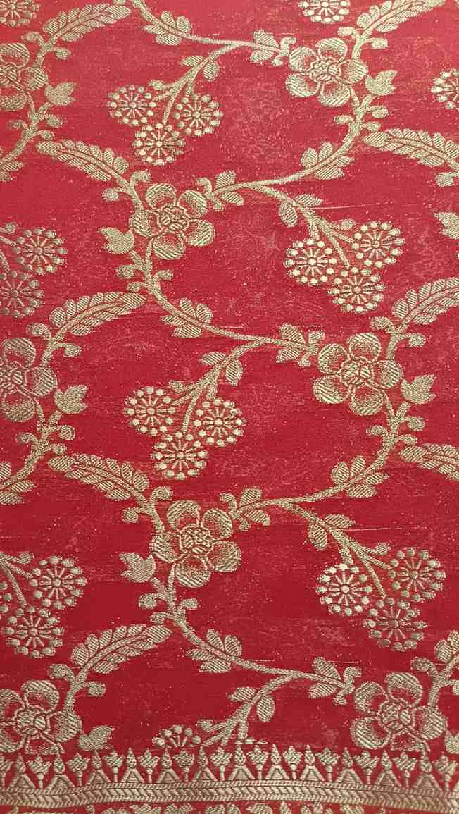 RED TRIFLORAL JAAL BANARASI KHADDI GEORGETTE SAREE