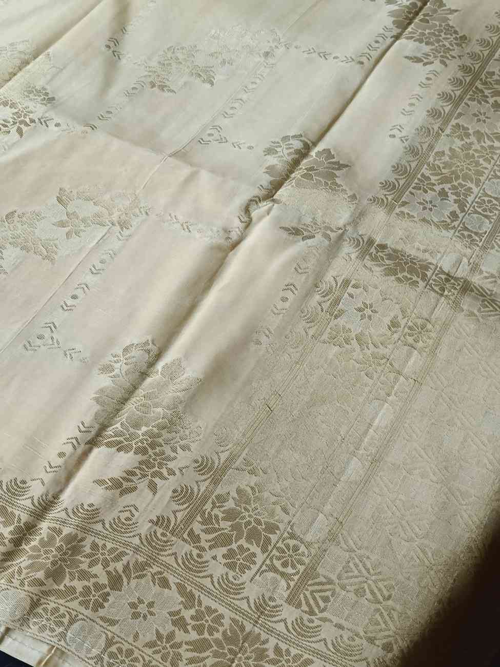 CREAM FLORAL TUSSAR VISCOSE