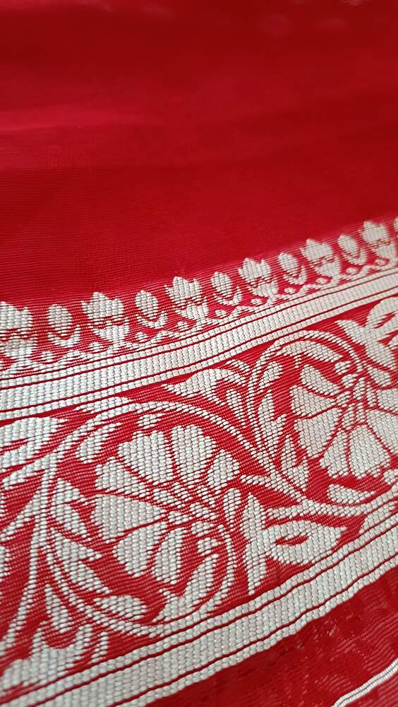 RED BUTTA BUTI COTTON WEAVE BANARASI SAREE