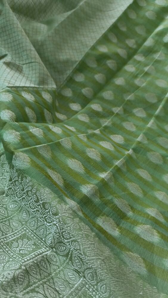 LIGHT GREEN BUTTA BUTI COTTON WEAVE BANARASI SAREE