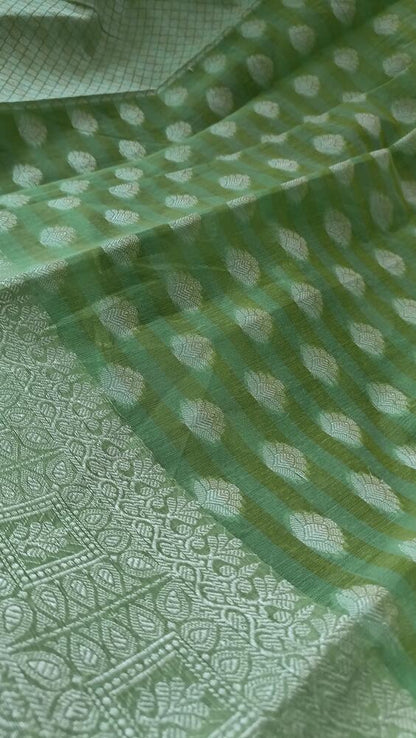 LIGHT GREEN BUTTA BUTI COTTON WEAVE BANARASI SAREE