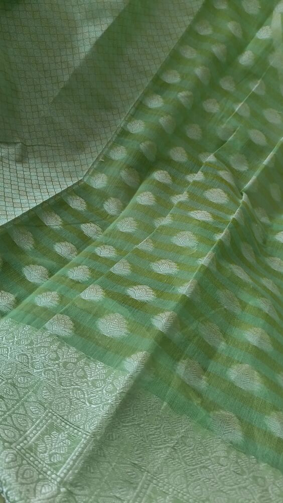 LIGHT GREEN BUTTA BUTI COTTON WEAVE BANARASI SAREE