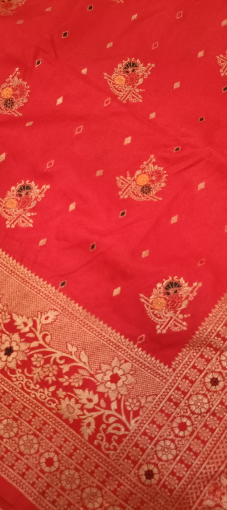 RED MOTIFS MEENAKARI BUTI BANARASI SEMI SILK SAREE