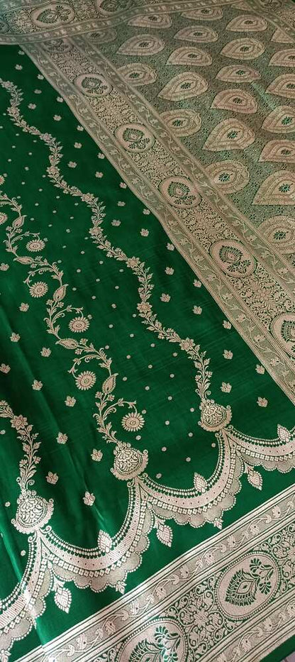 GREEN NECKLACE BANARASI SATIN SILK SAREE