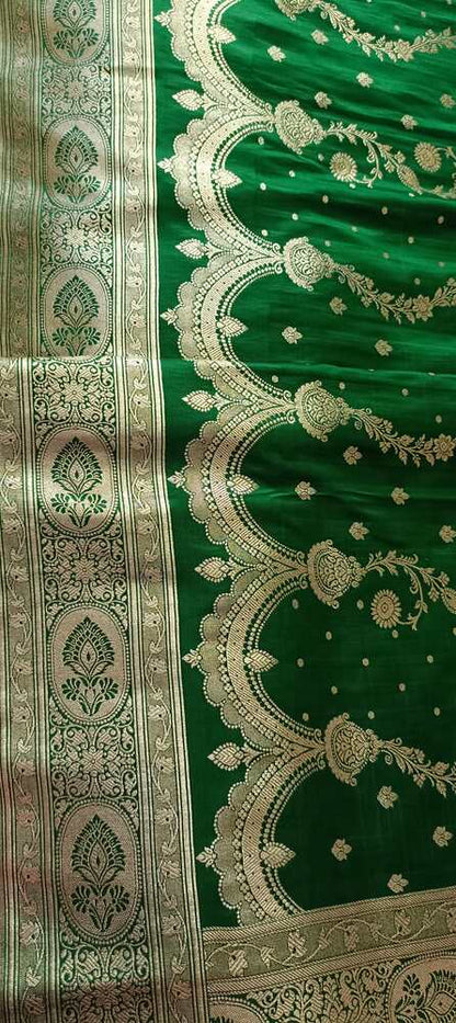 GREEN NECKLACE BANARASI SATIN SILK SAREE