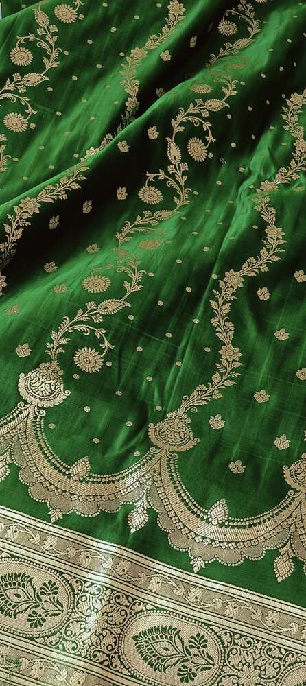 GREEN NECKLACE BANARASI SATIN SILK SAREE