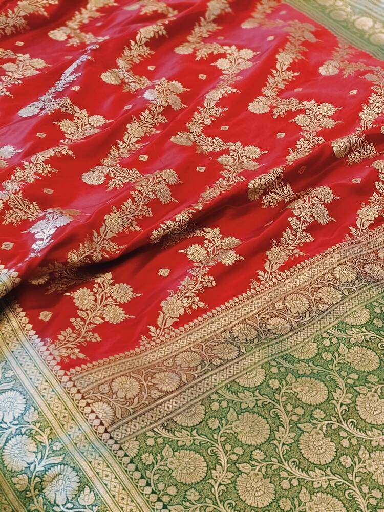 RED ZIG ZAG LEHARIYA BANARASI SATIN SILK SAREE