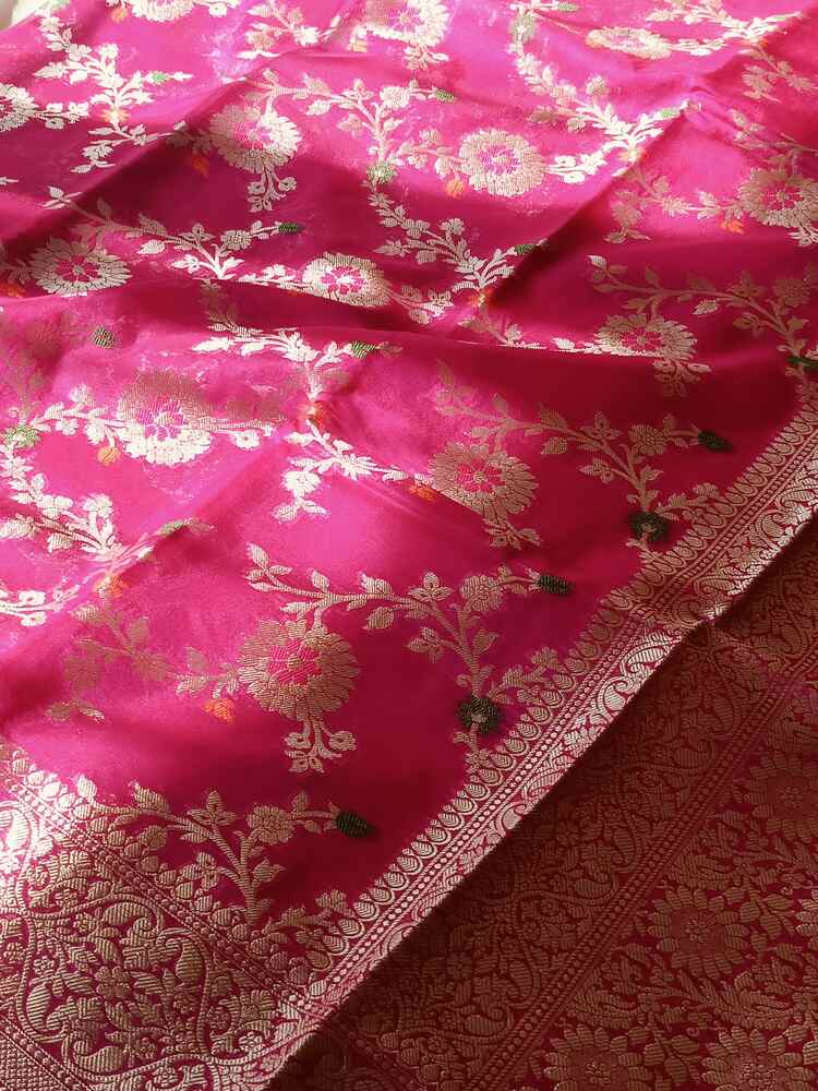 MAGENTA PINK MEENAKARI FLORAL JAAL KHADDI GEORGETTE BANARASI SAREE