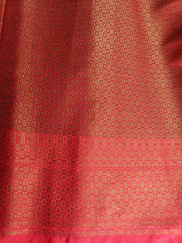 MAGENTA FLORAL BUTTA BANARASI COTTON WEAVE SAREE