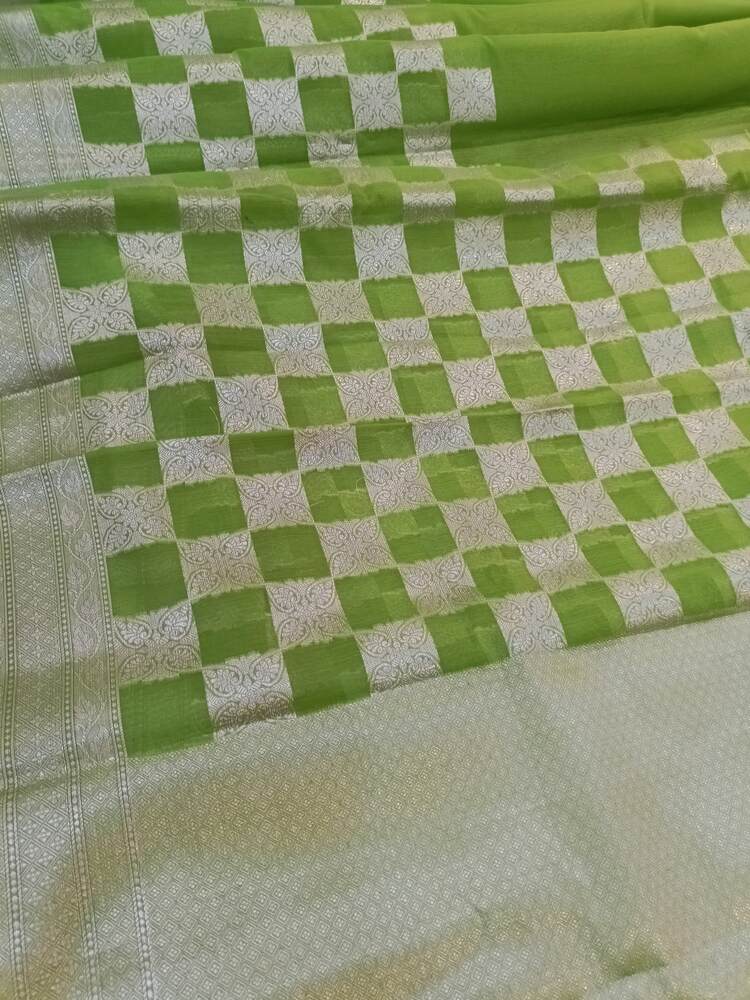 PARROT GREEN BOX BANARASI COTTON WEAVE SAREE