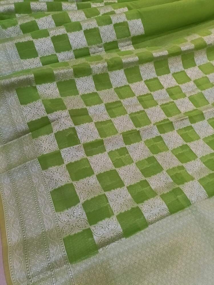 PARROT GREEN BOX BANARASI COTTON WEAVE SAREE