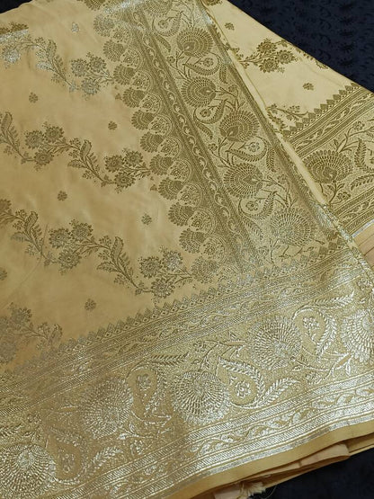 BEIGE LEHARIYA BANARASI KATAN SILK SAREE