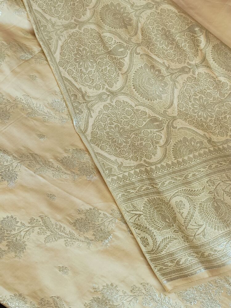 BEIGE LEHARIYA BANARASI KATAN SILK SAREE