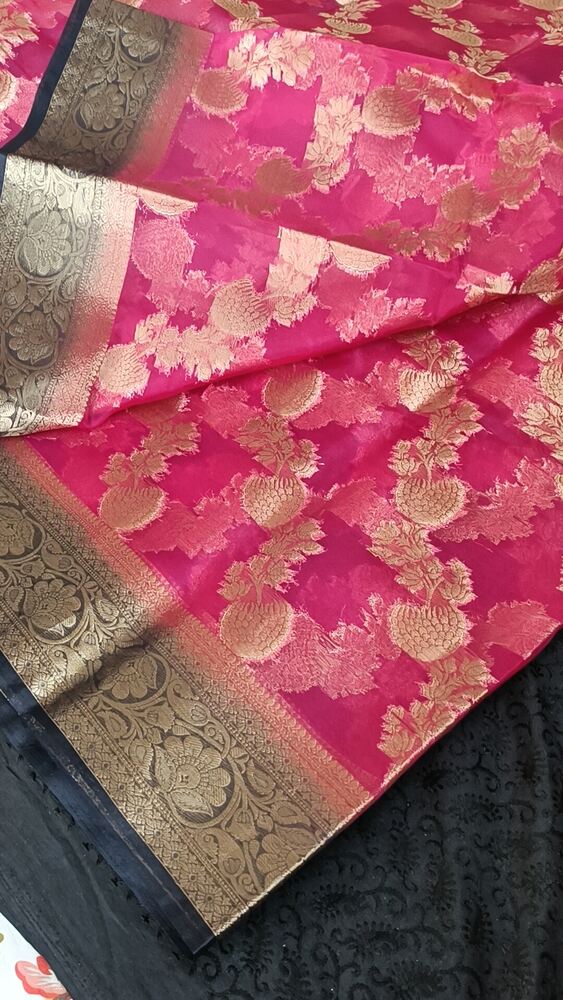 MAJENTA LEHARIYA CONTRAST BORDER BANARASI ORGANZA SAREE