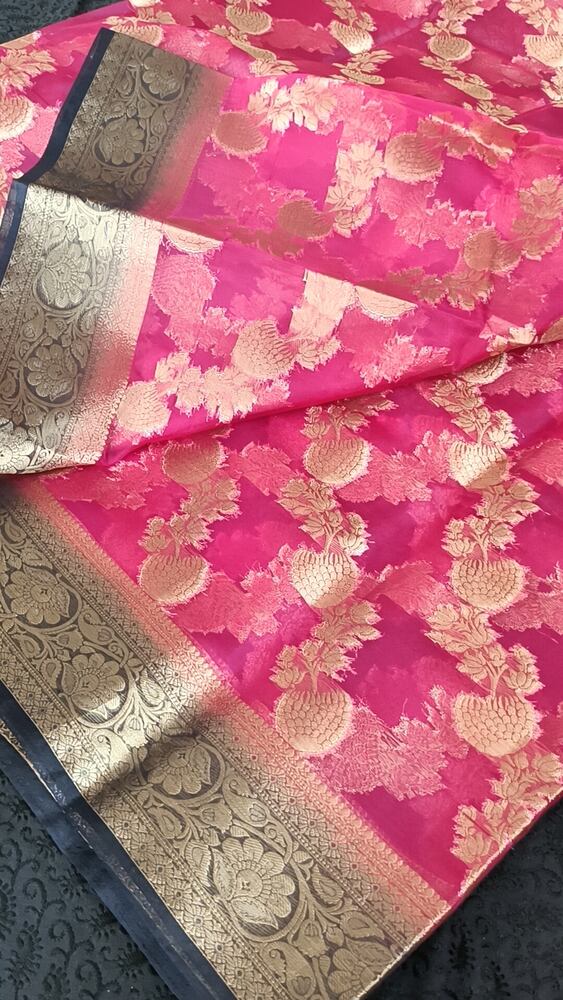 MAJENTA LEHARIYA CONTRAST BORDER BANARASI ORGANZA SAREE