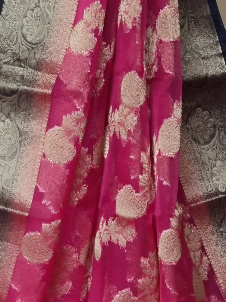 MAJENTA LEHARIYA CONTRAST BORDER BANARASI ORGANZA SAREE