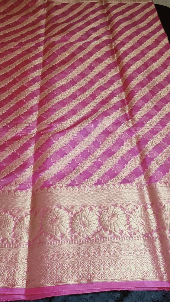 MAGENTA LEHARIYA RESHAM BORDER BANARASI ORGANZA SAREE