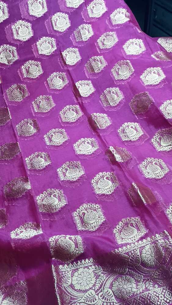 MAGENTA SWAN BANARASI CREPE GEORGETTE SAREE