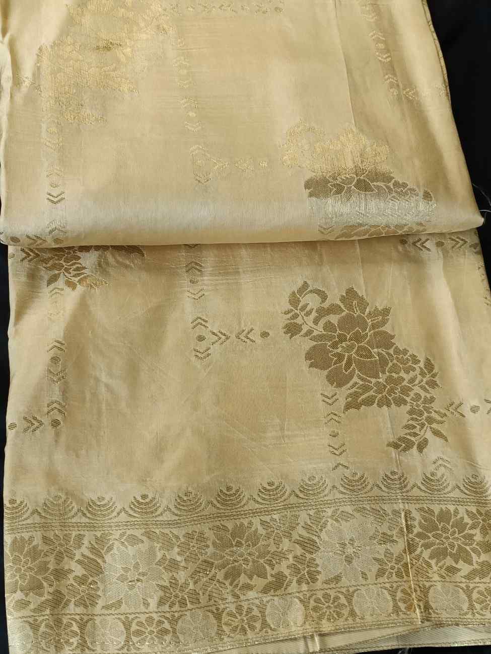 CREAM FLORAL TUSSAR VISCOSE