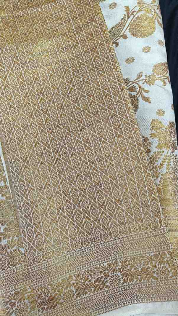 OFF WHITE ANTIQUE FLORAL LEHARIYA SEMI SILK