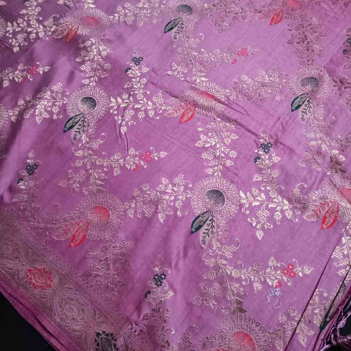 MAUVE FLORAL JAAL BANARASI VISCOSE SAREE