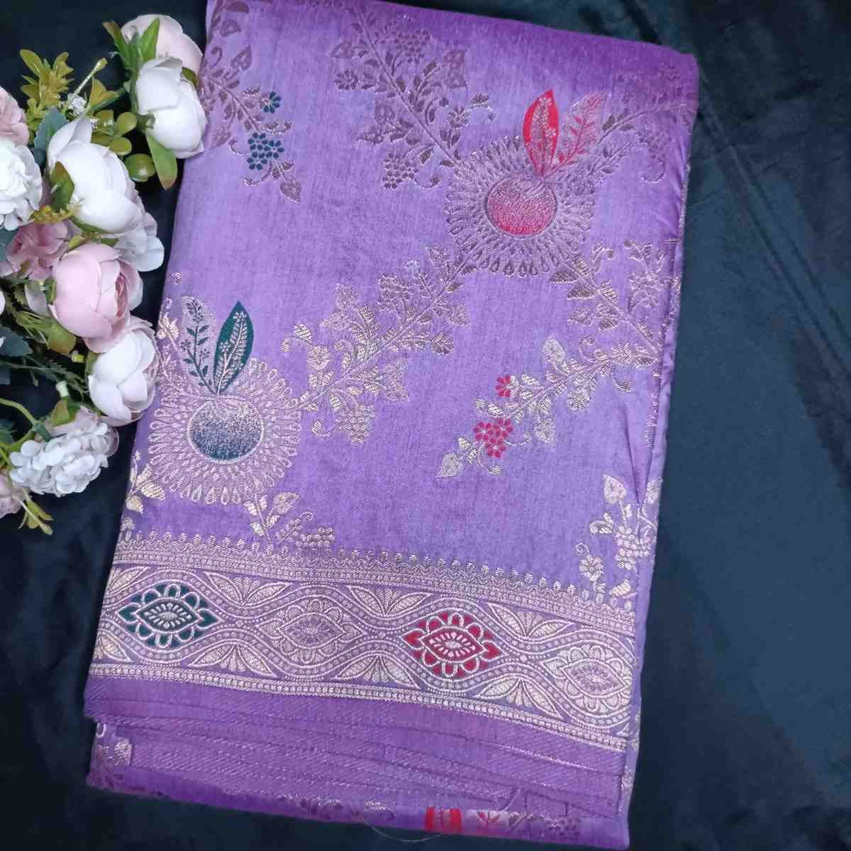 LAVENDER FLORAL JAAL BANARASI VISCOSE SAREE