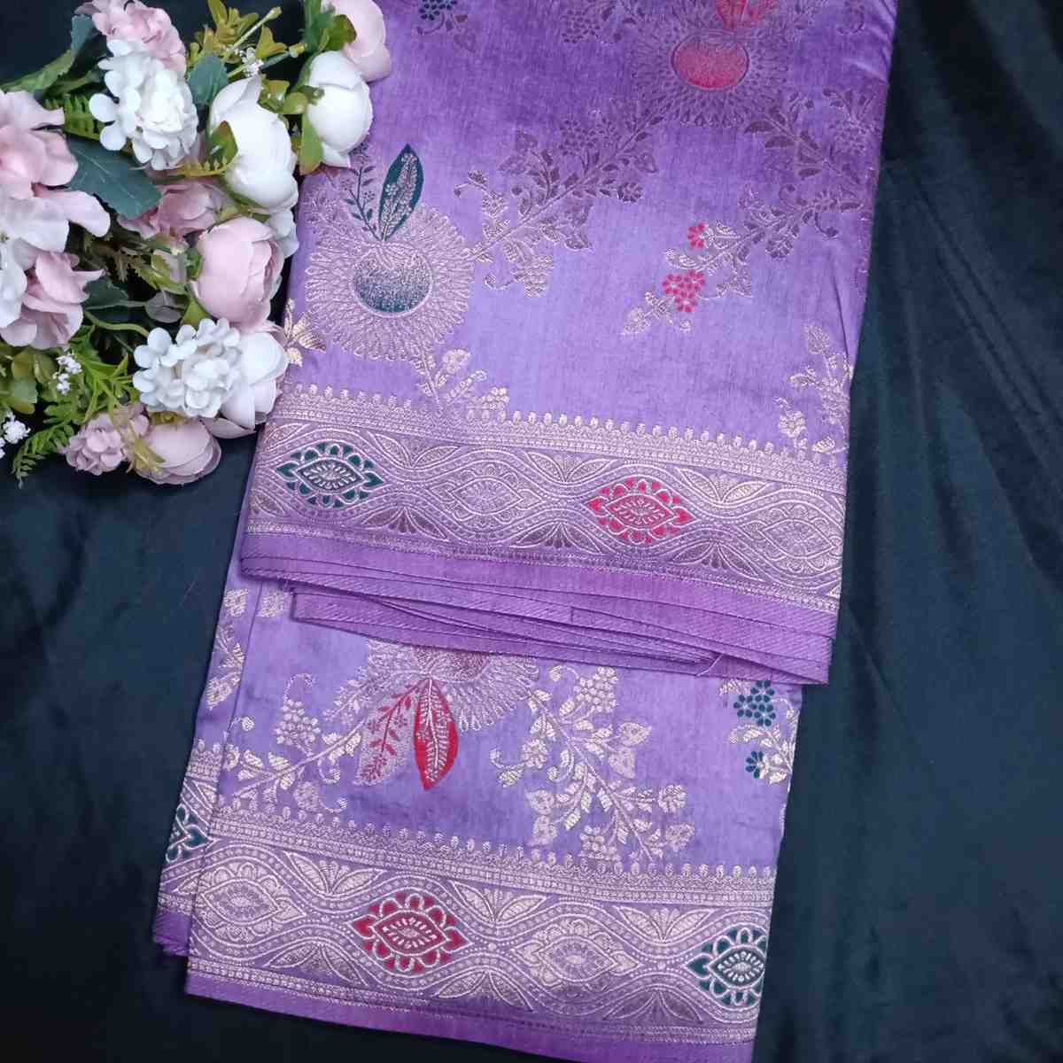 LAVENDER FLORAL JAAL BANARASI VISCOSE SAREE