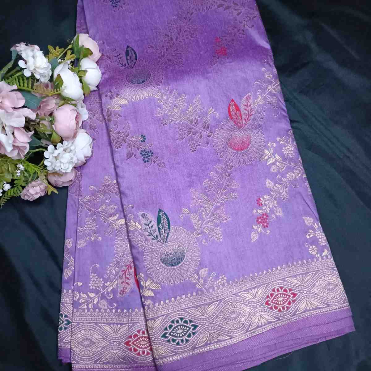 LAVENDER FLORAL JAAL BANARASI VISCOSE SAREE
