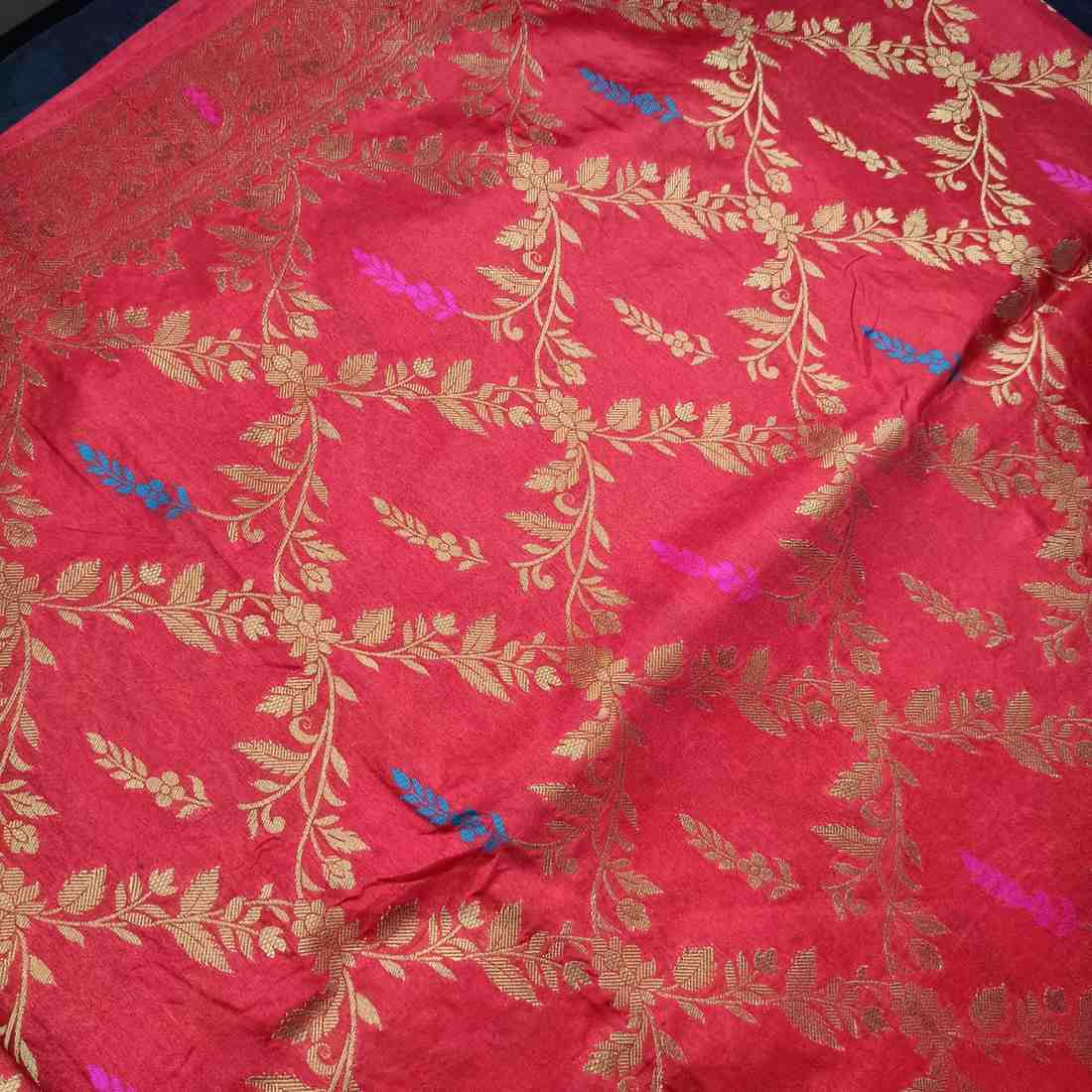 RED FLORAL JAAL BANARASI SEMI SILK SAREE