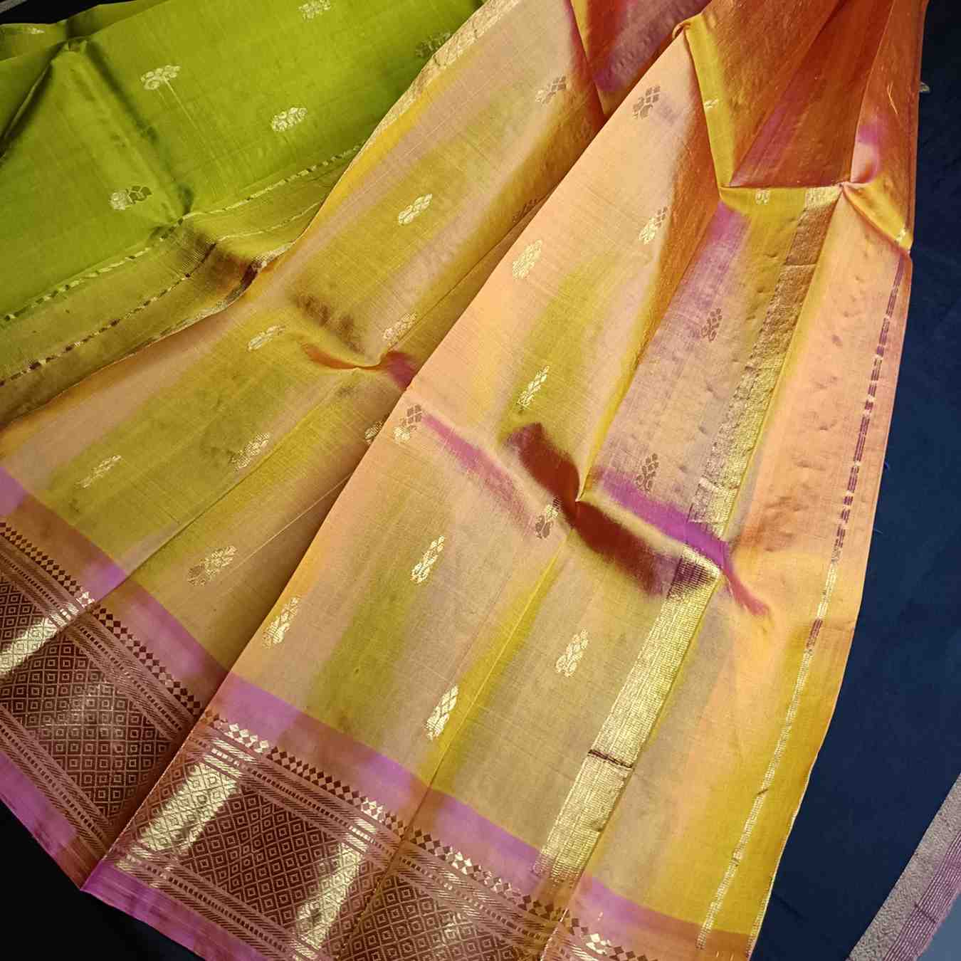 Parrot green Thirubhuvanam silk saree pallu with Rettai Maanga motifs and zari lines