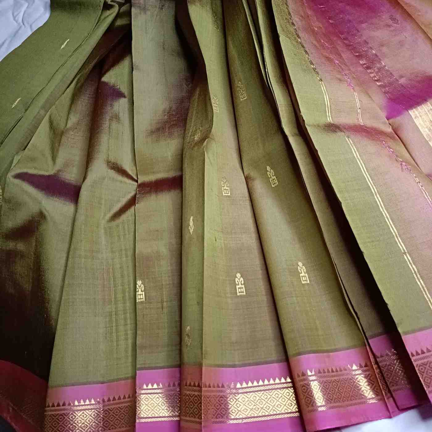 Pure Handloom Olive Green Thirubhuvanam Silk Saree