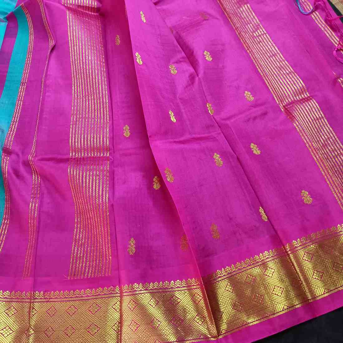 Pure Handloom Multi Check Thirubhuvanam Silk Saree