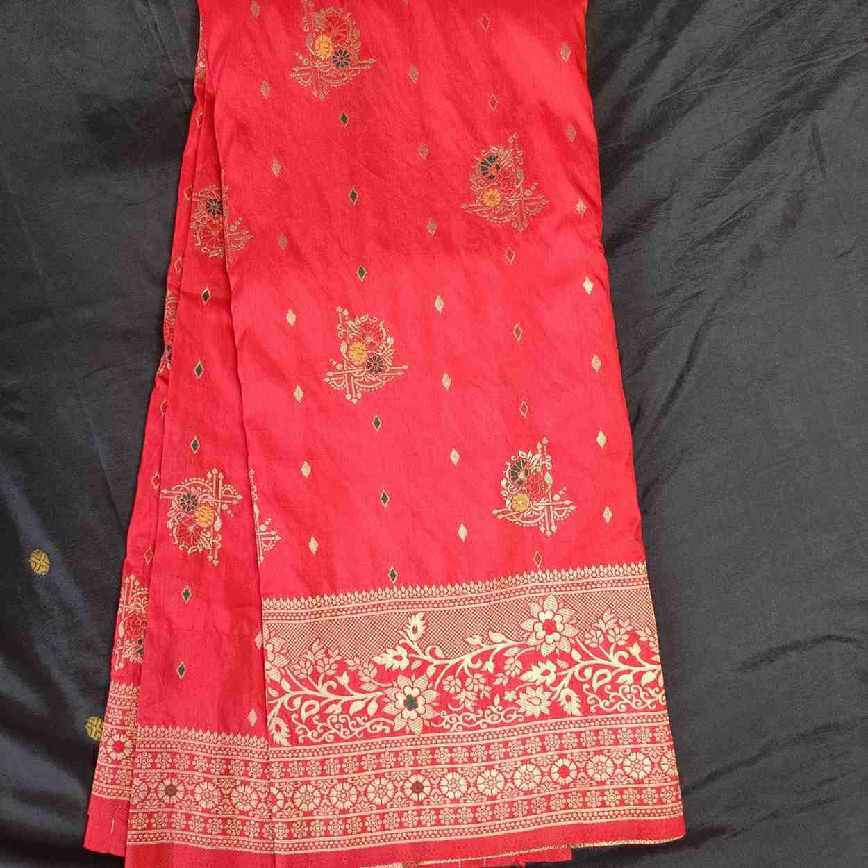 RED MOTIFS MEENAKARI BUTI BANARASI SEMI SILK SAREE